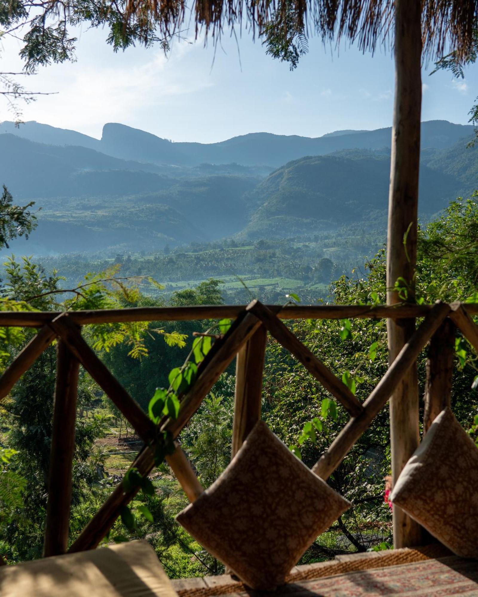 Hotel The Mudhouse Marayoor à Munnar Extérieur photo