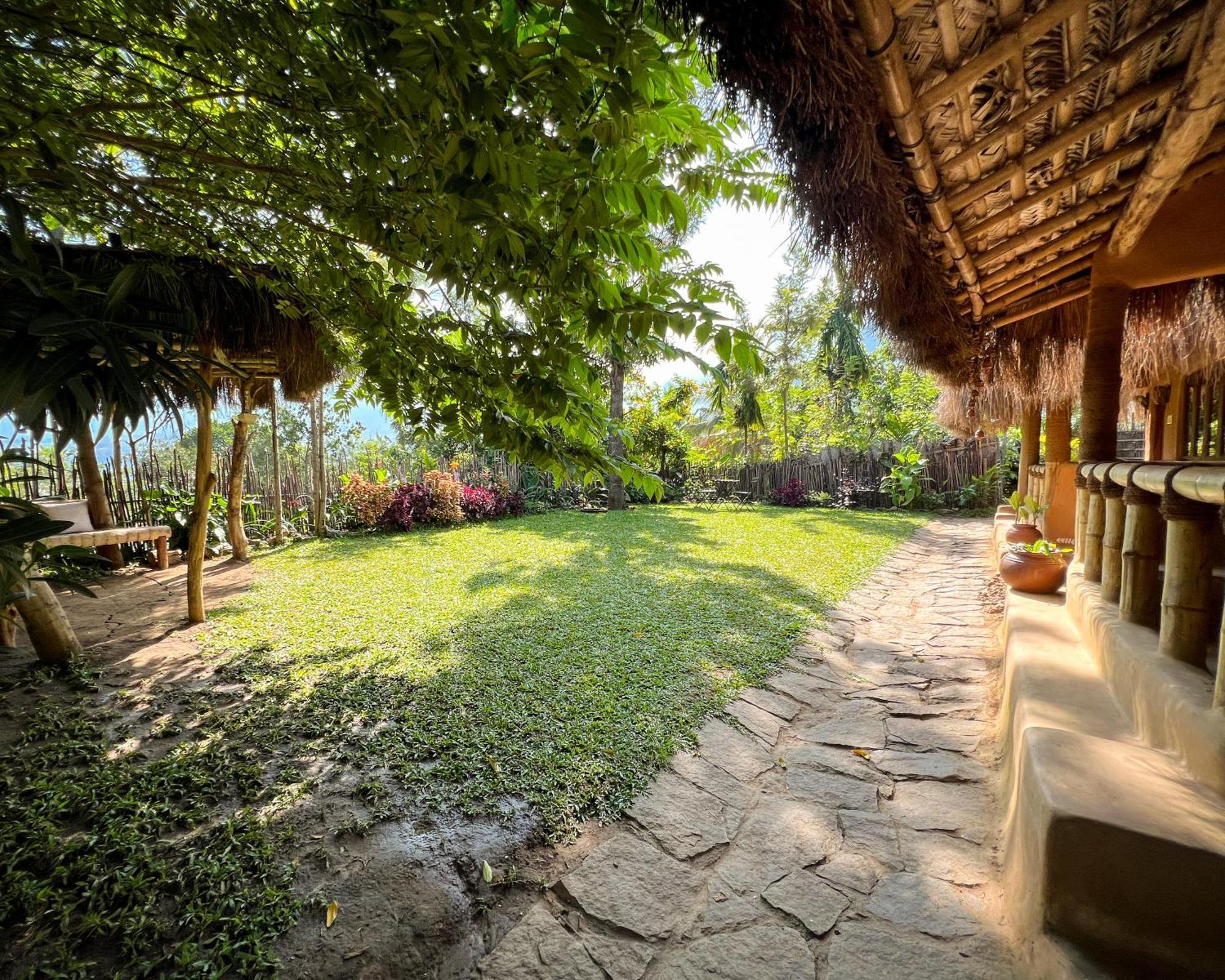 Hotel The Mudhouse Marayoor à Munnar Extérieur photo