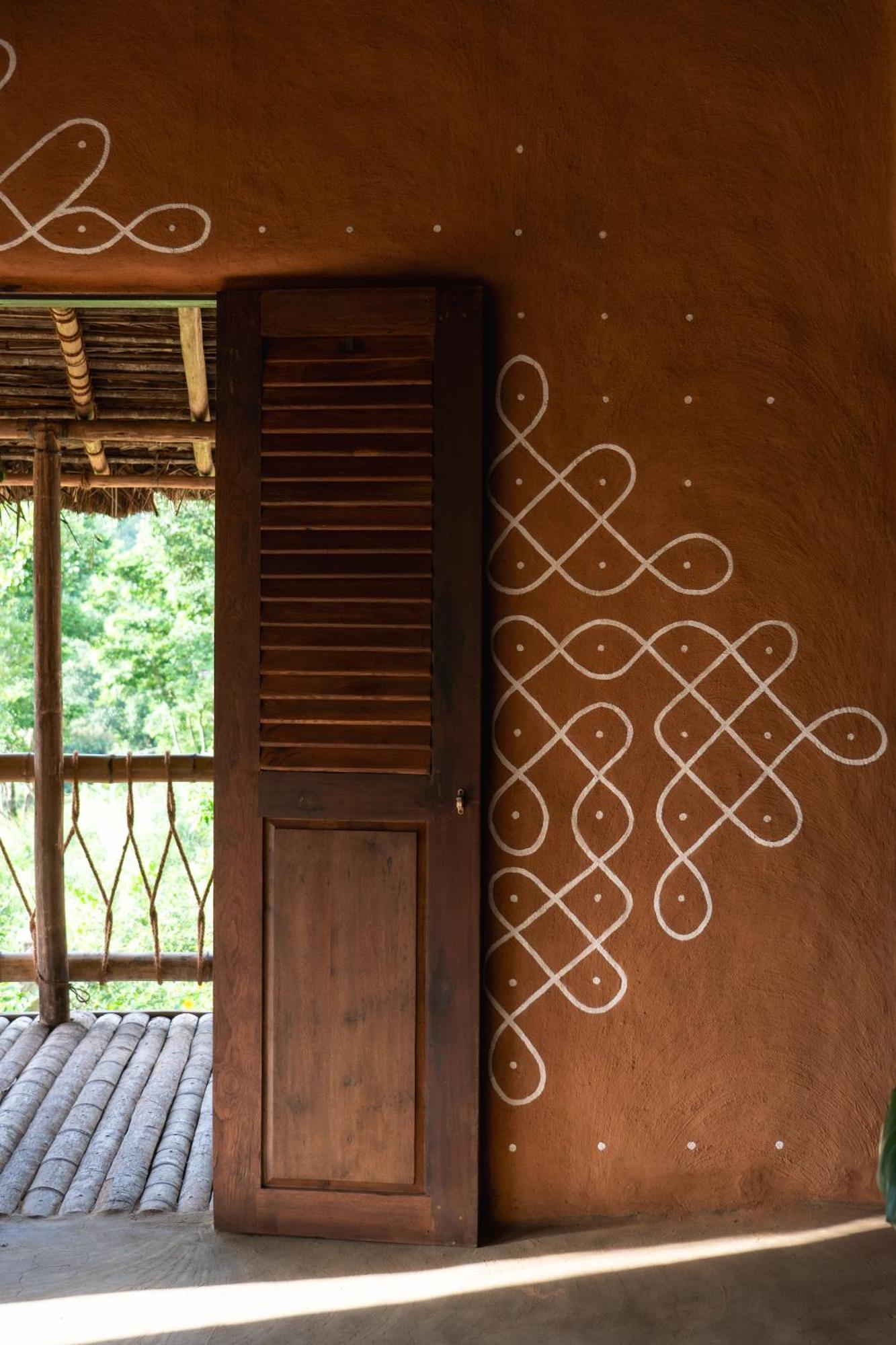Hotel The Mudhouse Marayoor à Munnar Extérieur photo